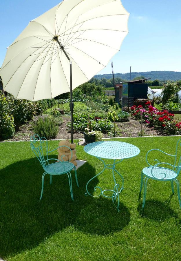 Bed And Breakfast La Petite Thielle Cressier Exterior photo